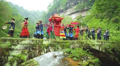 川南擬建四城旅游大環(huán)線(xiàn) 瀘州設(shè)計(jì)川南1小時(shí)經(jīng)濟(jì)圈